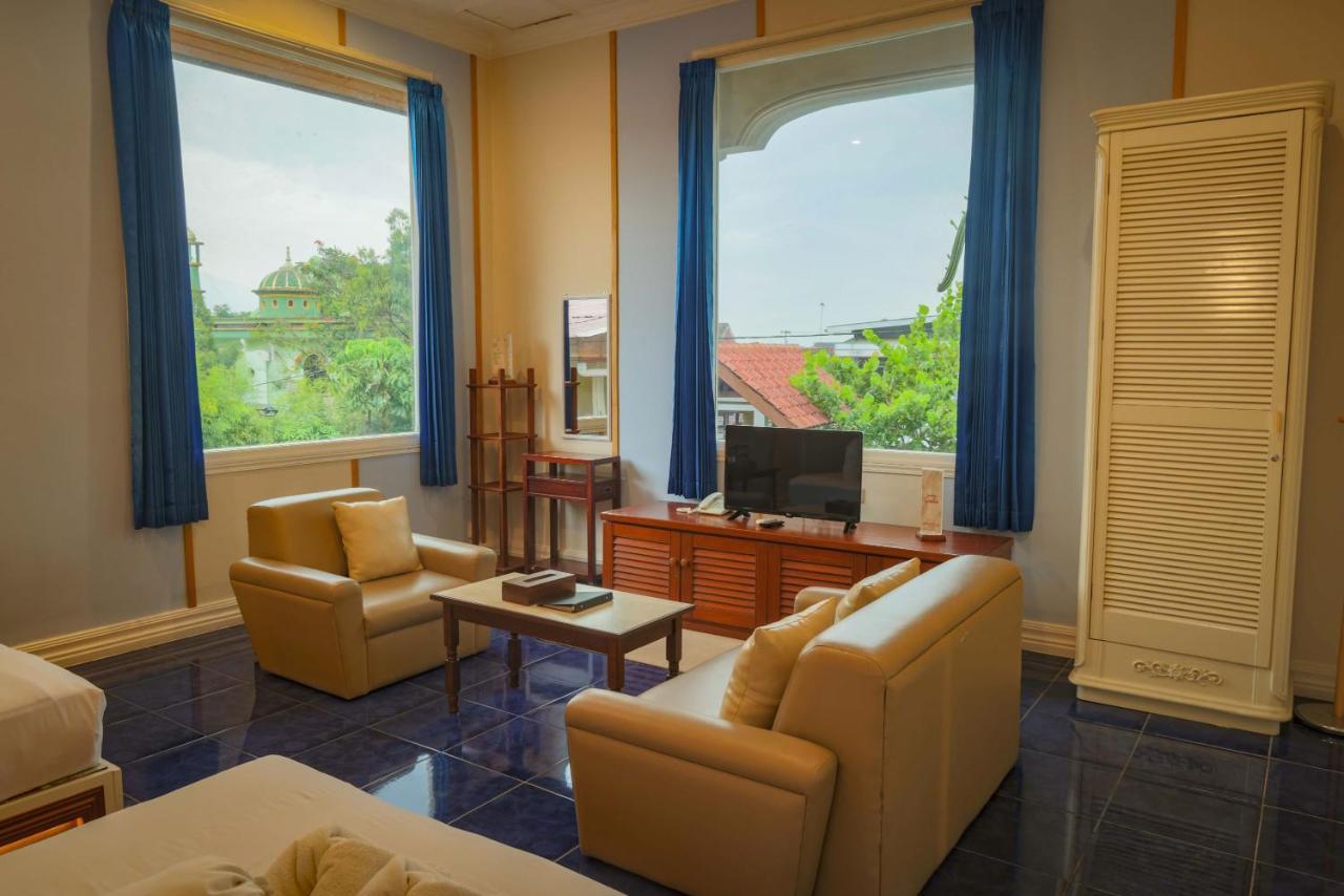 Family Hotel Gradia 2 Бату Экстерьер фото