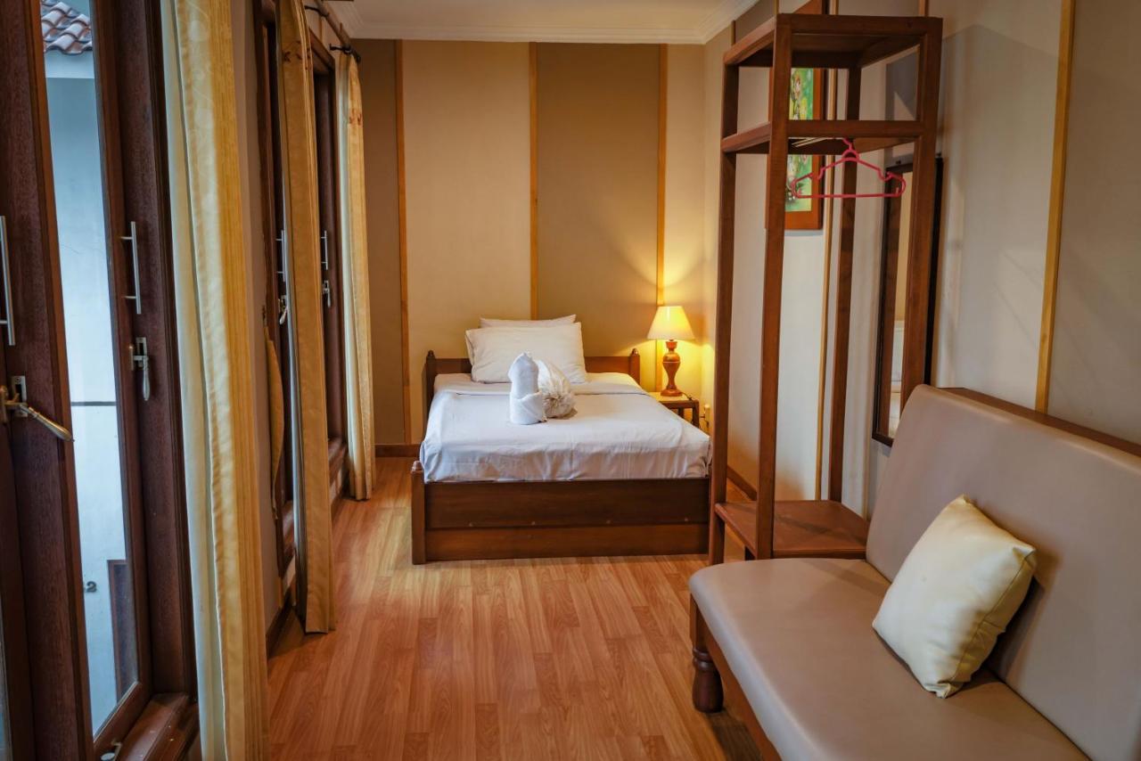Family Hotel Gradia 2 Бату Экстерьер фото