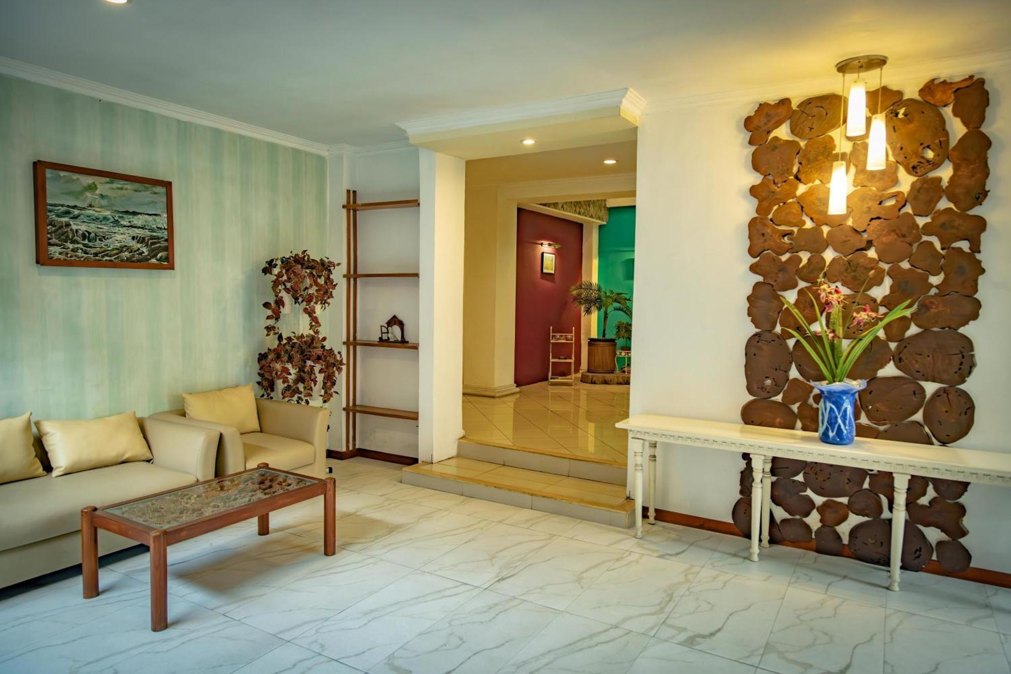 Family Hotel Gradia 2 Бату Экстерьер фото