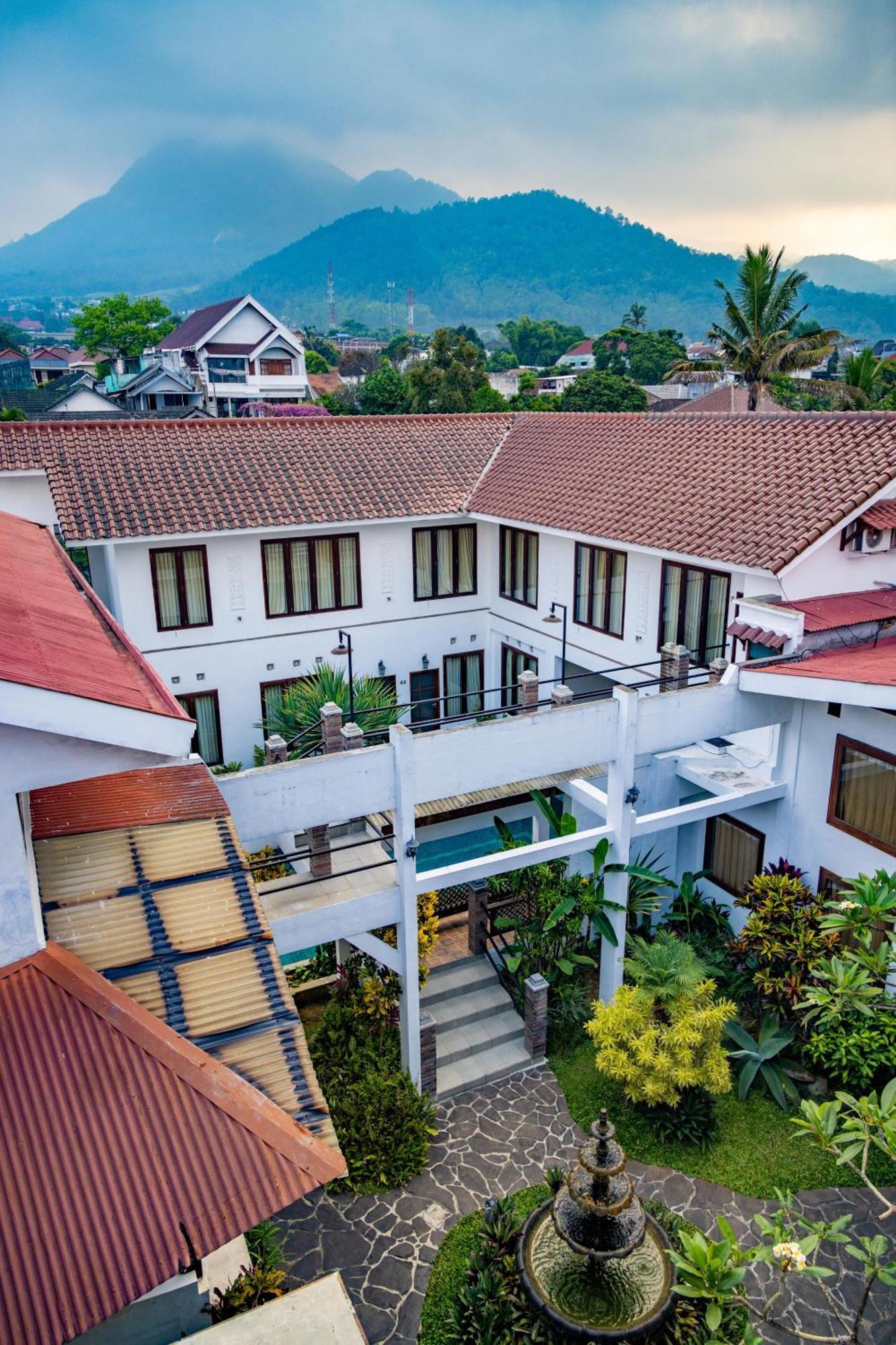 Family Hotel Gradia 2 Бату Экстерьер фото