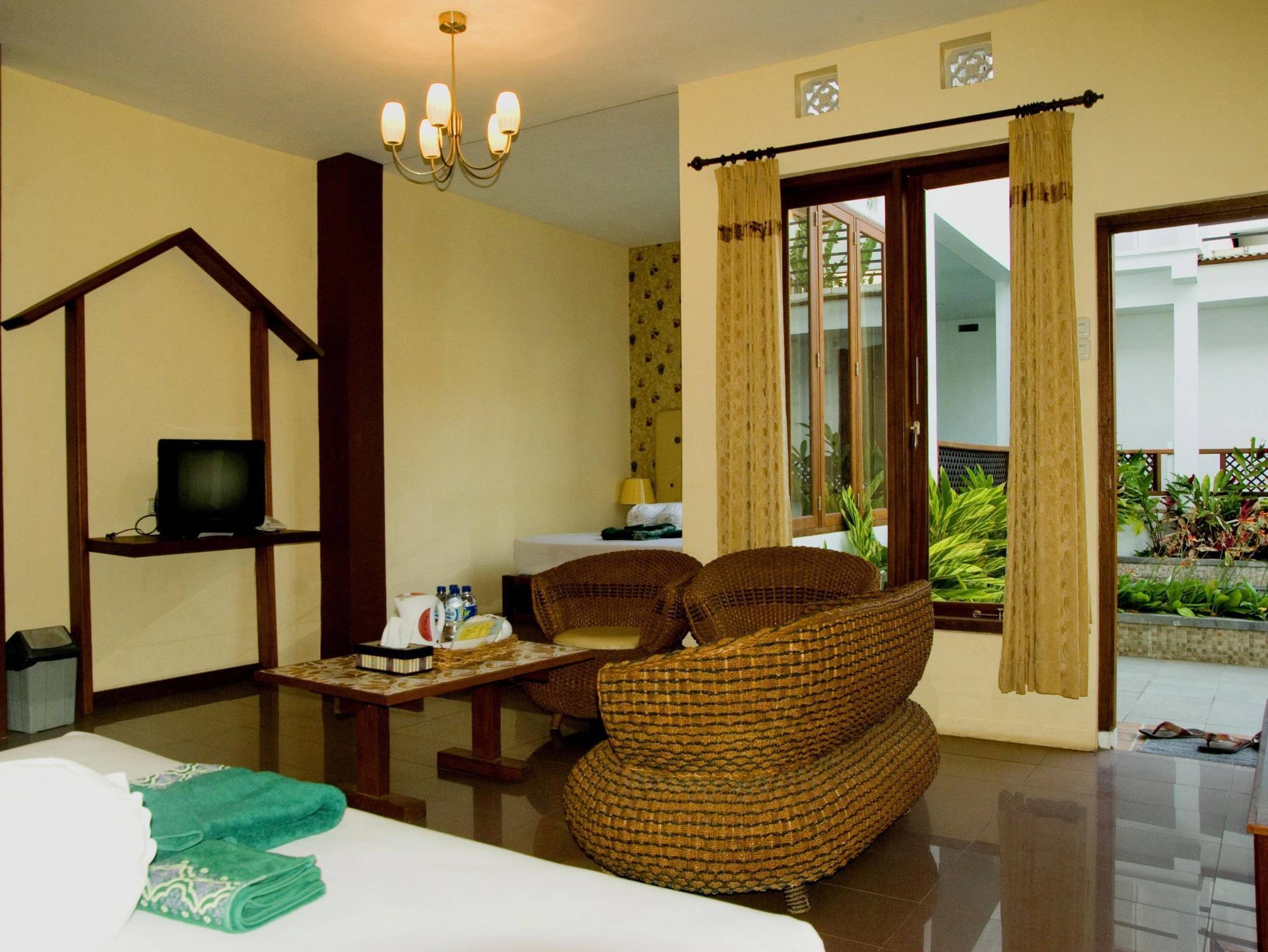 Family Hotel Gradia 2 Бату Экстерьер фото